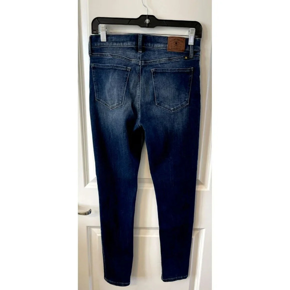 Lucky Brand Brooke Legging Jeans Dark Blue Wash NWOT 6/28 Zipper Fly MSRP $89.50 - Picture 2 of 5